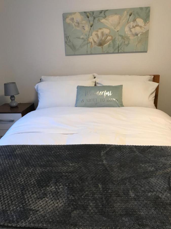2 Bedroom Apartment 普里茅斯 外观 照片