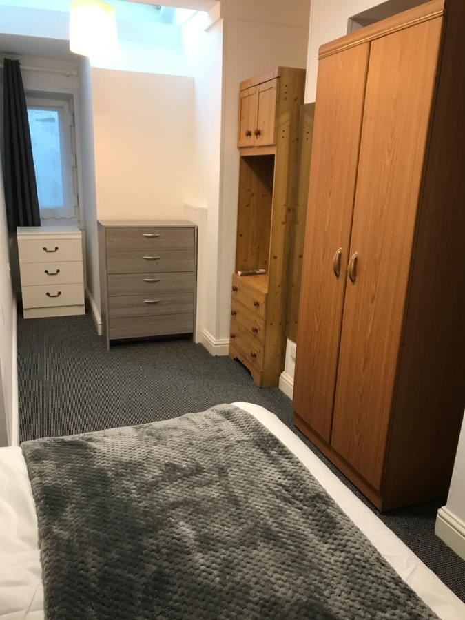 2 Bedroom Apartment 普里茅斯 外观 照片